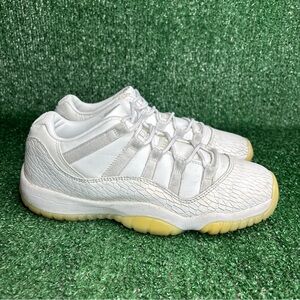 Air Jordan 11 Retro Low Heiress White 897331-100 Women’s 8.5 (7Y)